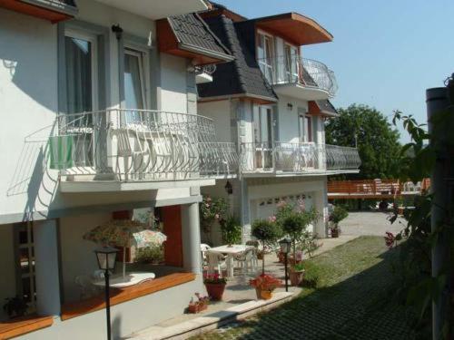 Villa Grazia Heviz Exterior photo